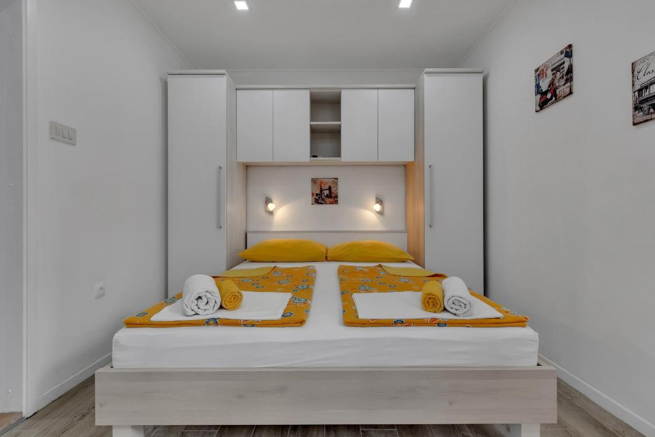 Apartments Zorica Tučepi Exteriör bild